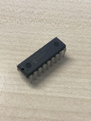 PIC16C54-HS/P Microcontroller